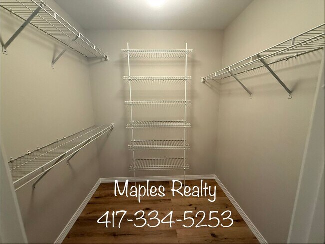 Building Photo - 141 Scotch Pine Ct