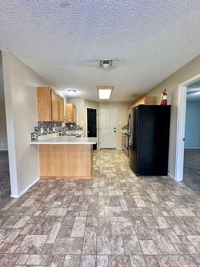 Building Photo - COMING MARCH 2026- 4-Bedroom Home in Paulann w/ Solar Panels!