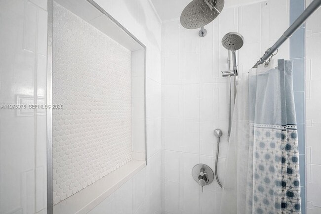 Building Photo - 30 NE 26th St