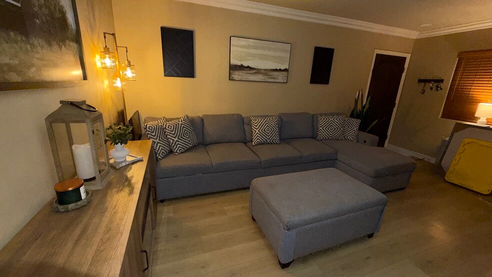 Living room - 1450 Iris Ave