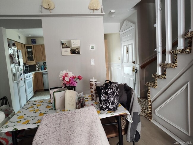 Building Photo - 458 Mariners Way