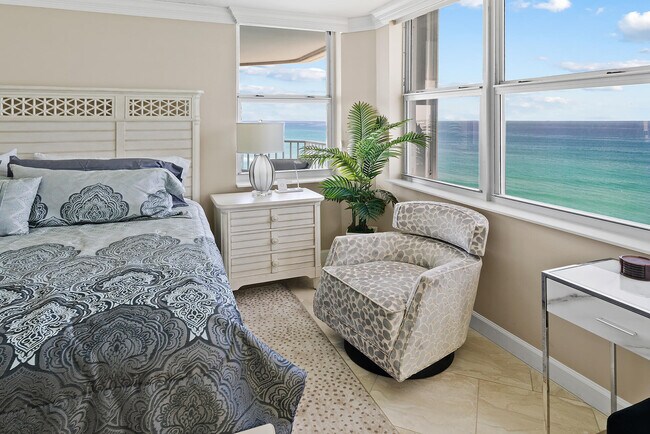 Building Photo - 5200 N Ocean Dr
