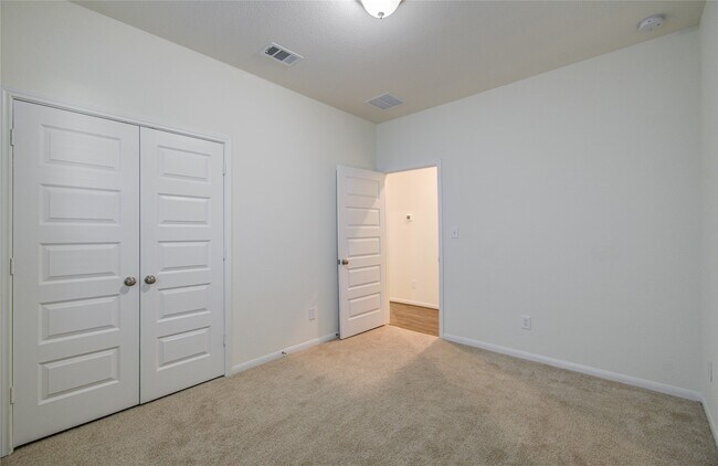 Building Photo - 8426 Beacon Bay Cir