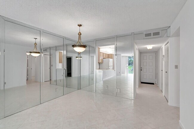 Building Photo - 14307 Bedford Dr