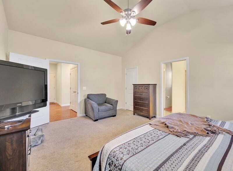 Building Photo - 59 Bayside Ct