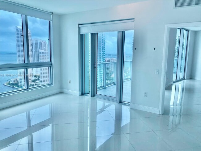 Building Photo - 300 S Biscayne Blvd