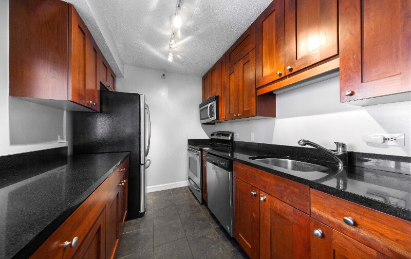 Building Photo - 10 E Ontario St