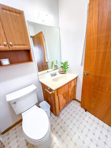 Building Photo - 73-1087 Makamaka St