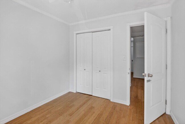 Building Photo - 5514 SW 44th Terrace