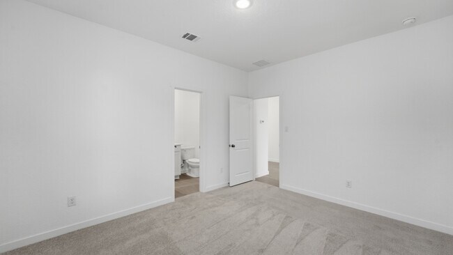 Building Photo - 2966 Cold Spring Dr