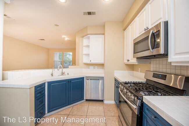 Building Photo - 3 br, 2.5 bath House - 442 W Summerfield Cir