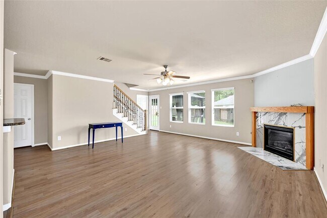 Building Photo - 3007 Apple Dale Dr