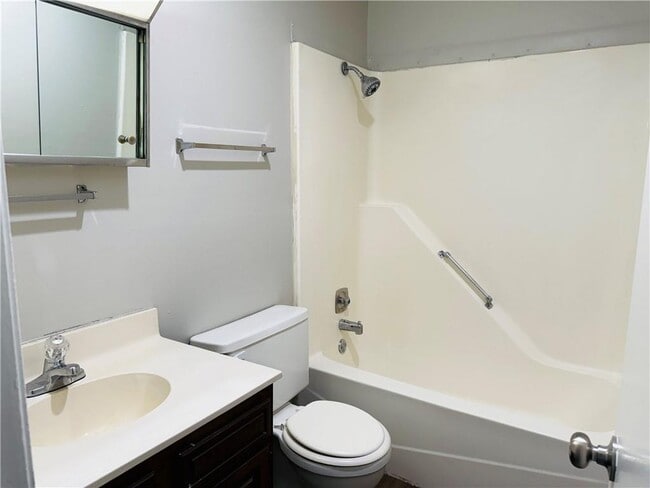 Building Photo - 1701 S West End St