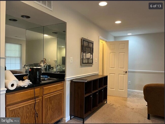 Building Photo - 21082 Gladstone Dr