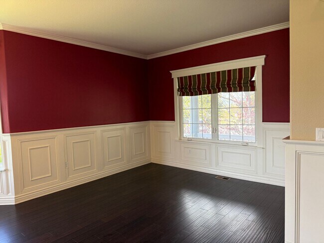 Building Photo - Your Colorado Oasis Awaits! 4 Bed, 3.5 Bath Home with Modern Amenities next to open space