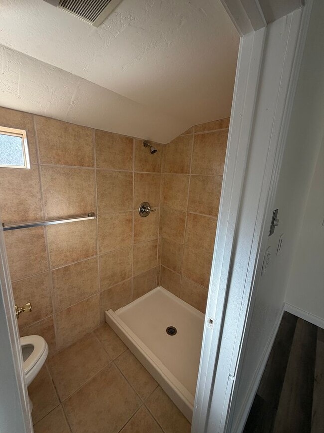 Building Photo - Spacious Home in Prime Pacific Beach Location