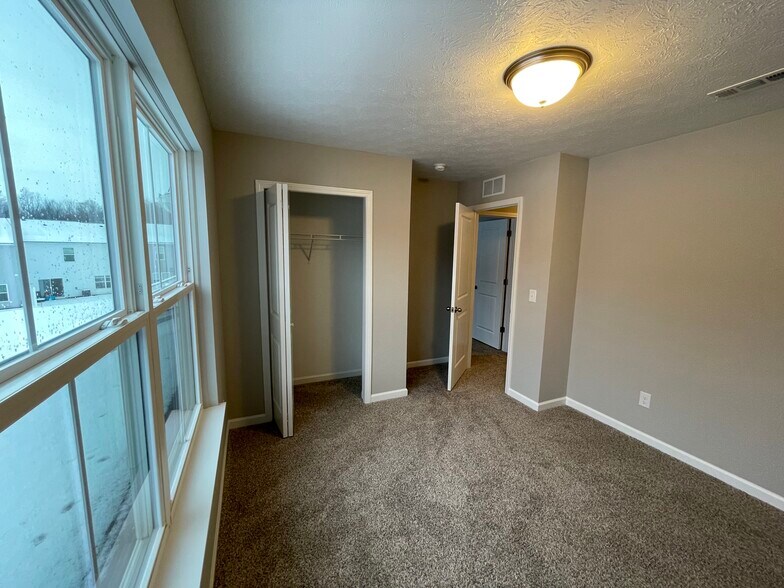 Building Photo - 3470 Magnolia Ln