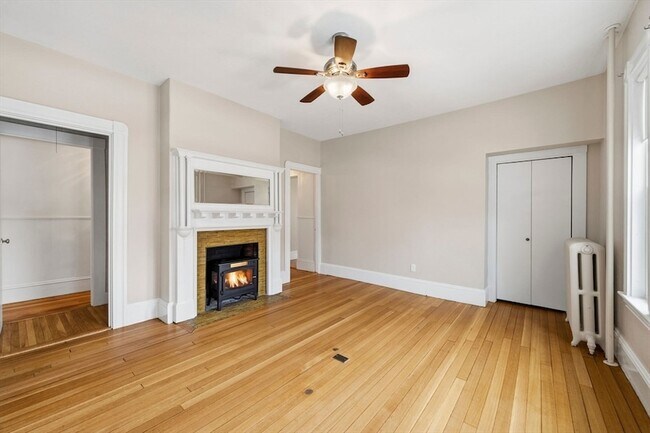 Building Photo - 202 North St