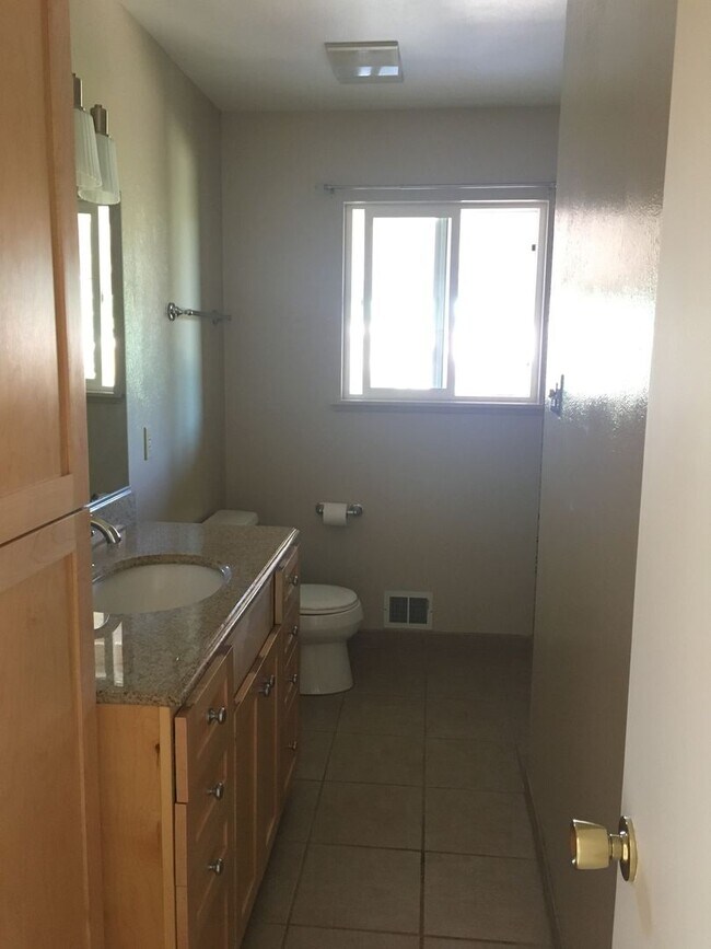 Building Photo - 133 La Placita Circle - Lease Only
