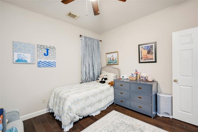 Building Photo - 2729 Kinney Oaks Ct