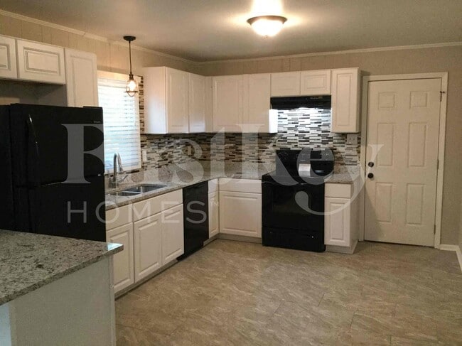 Building Photo - 1760 Danrich Dr