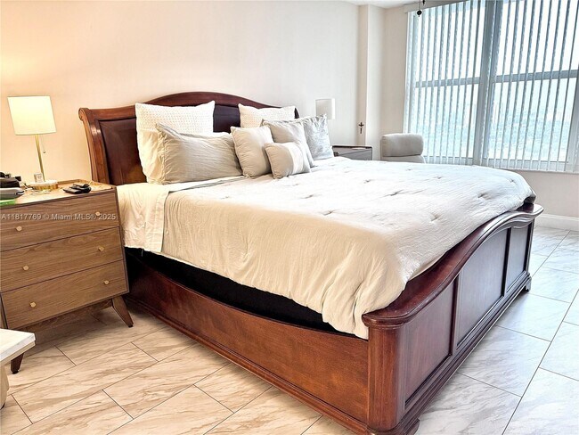 Building Photo - 3800 S Ocean Dr