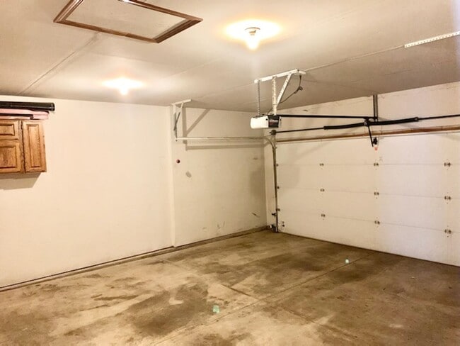 Building Photo - Exceptional 2 Bedroom, 2 Bath Ranch Townhome with 2 Car Attached Garage in Fort Collins, CO