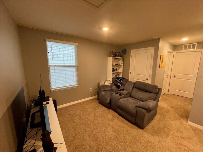 Building Photo - 12169 High Rock Wy