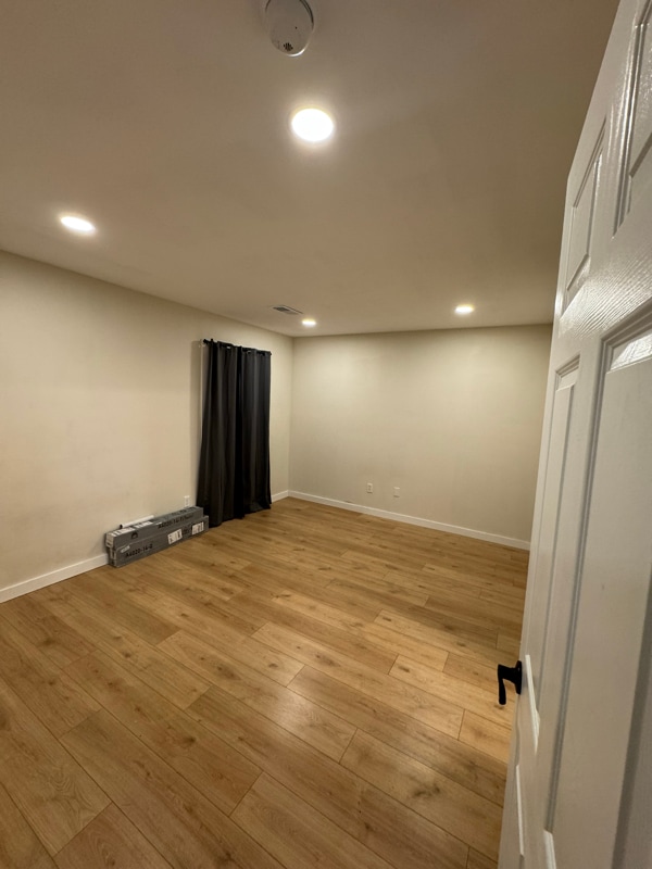 Building Photo - 120 Clinch Dr