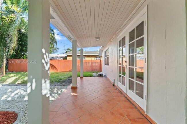 Building Photo - 3507 SW 25th Ter