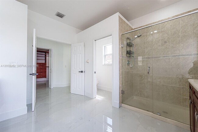 Building Photo - 15699 SW 54th Ct