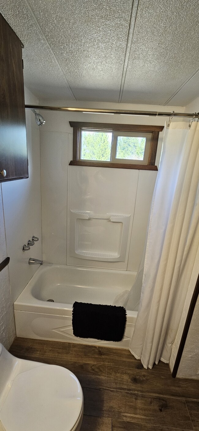 Building Photo - 7 Bert Rd