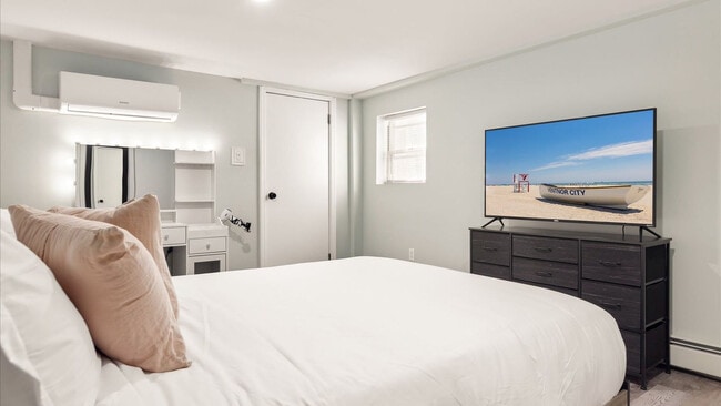 Building Photo - 27 S Oakland Ave