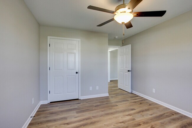 Building Photo - 51 Winding Oaks