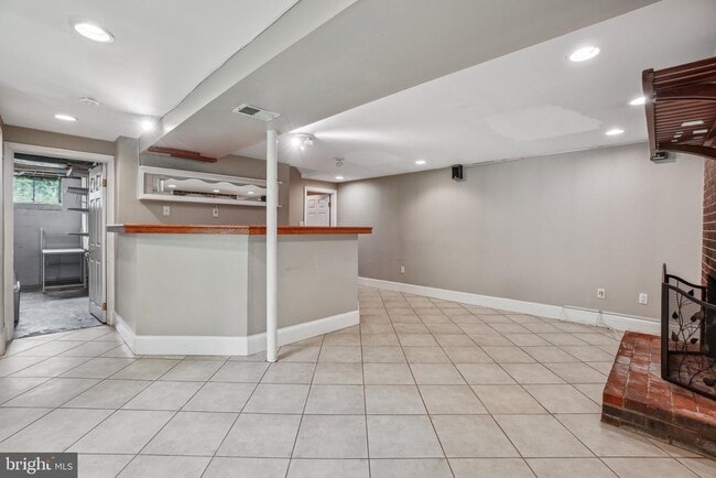 Building Photo - 4006 Dubois Ct