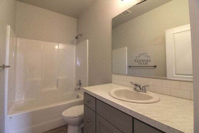 Building Photo - 5305 Remington Dr