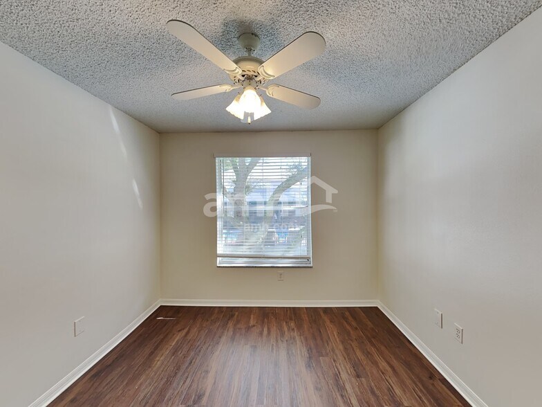 Building Photo - 716 Grand Canyon Dr