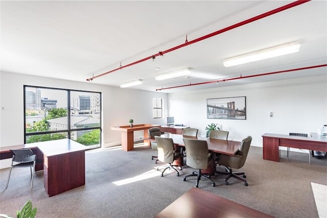 Building Photo - 1650 Galiano St