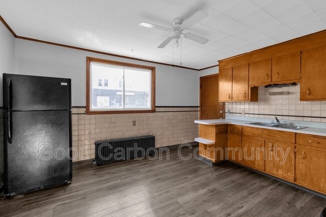 Building Photo - 765 Oliver St