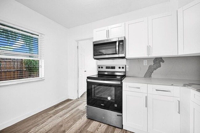 Building Photo - 4109 SW 23rd St