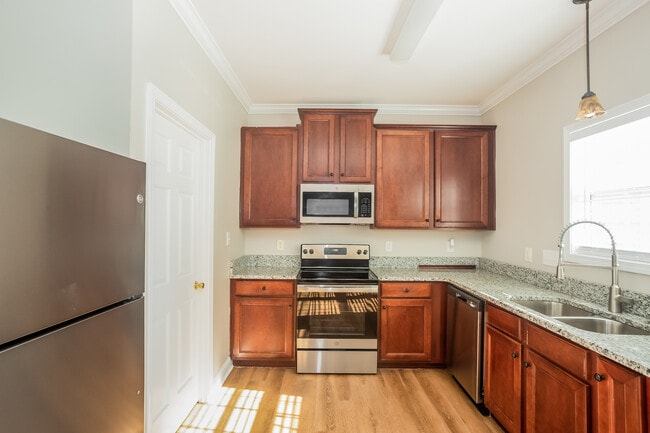 Building Photo - 1004 Semmes Ln