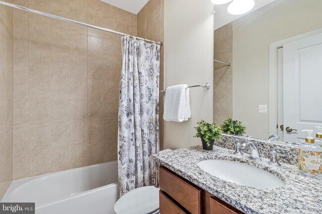 Building Photo - 4531 Westhall Dr