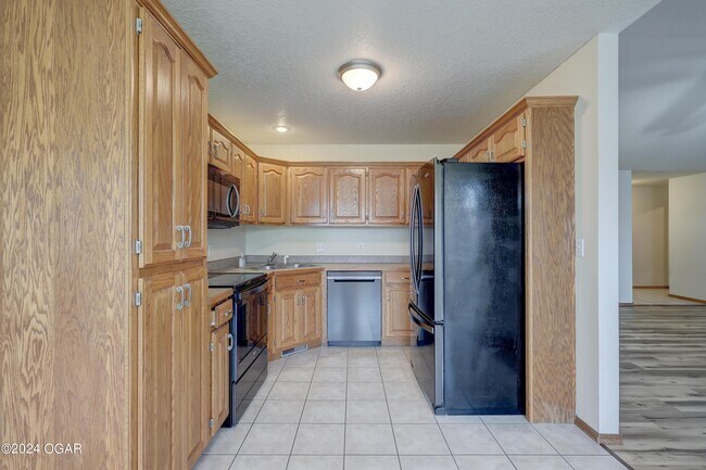 Building Photo - 4231 W 28th St