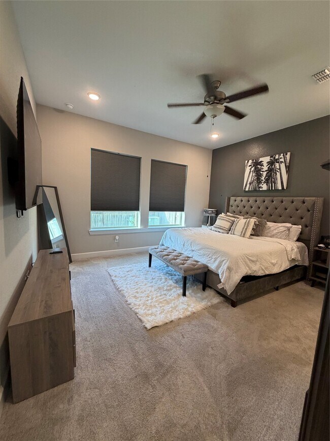 Building Photo - 10719 Pleasant View Dr