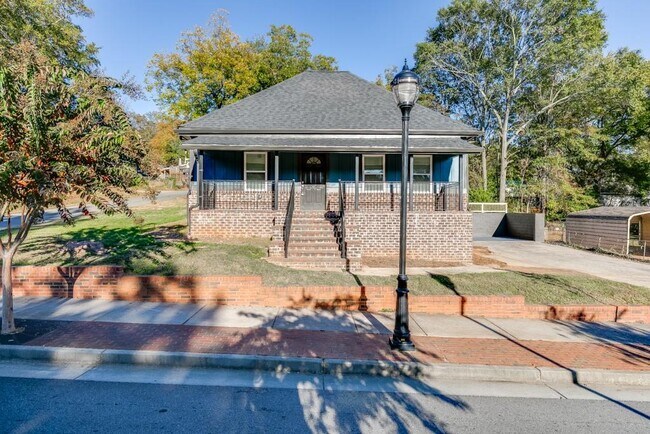 Building Photo - 4615 S Lee St