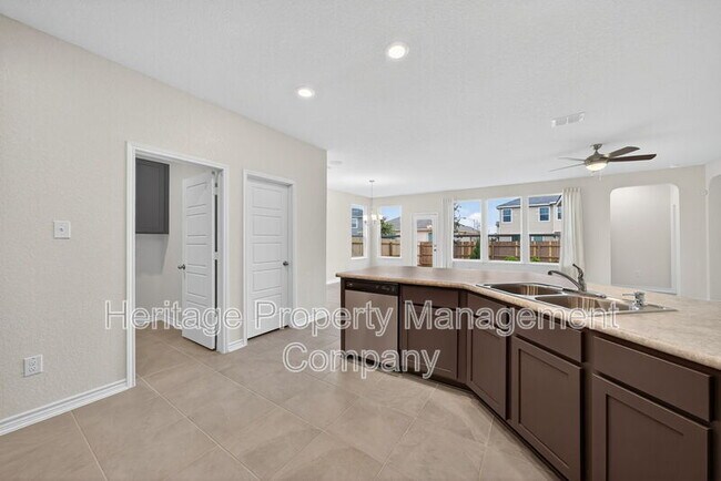 Building Photo - 8014 Kingfisher Lndg