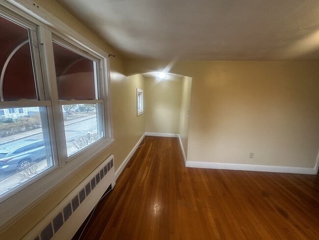 Building Photo - 296 Wood Ave