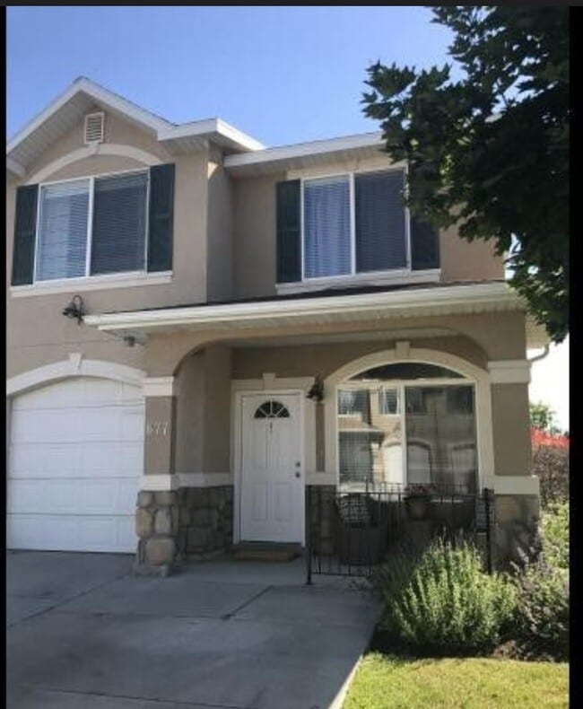 Building Photo - 677 Villa Bluff Dr