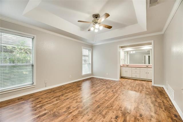Building Photo - 6108 Paradise Dr