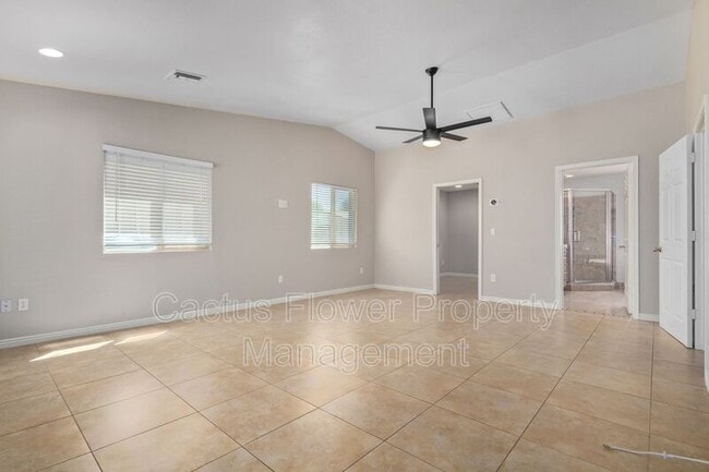 Building Photo - 5217 E Sheena Dr